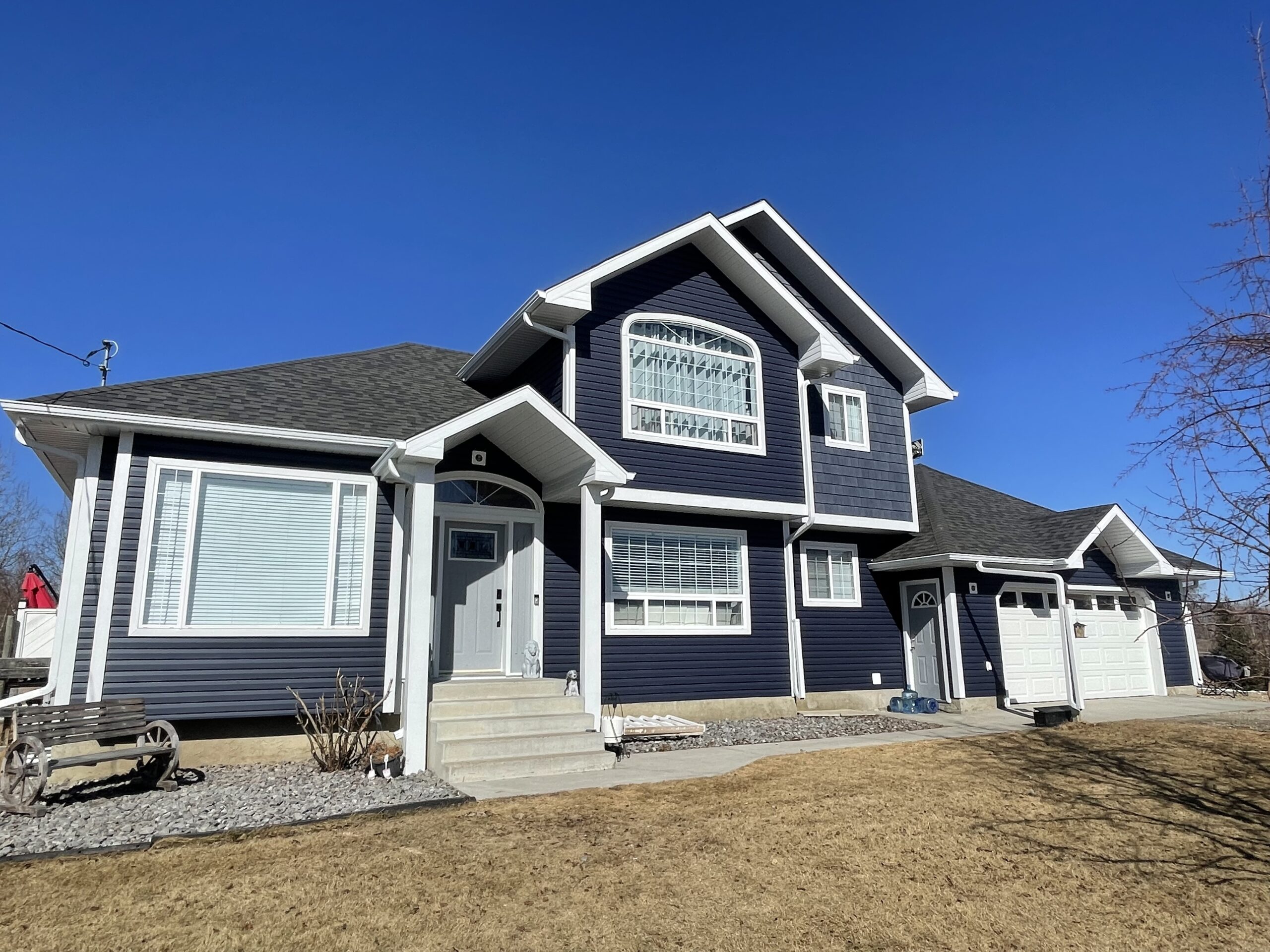 Marine Blue Designer Vinyl Siding and Vinyl Shake in Parkland County